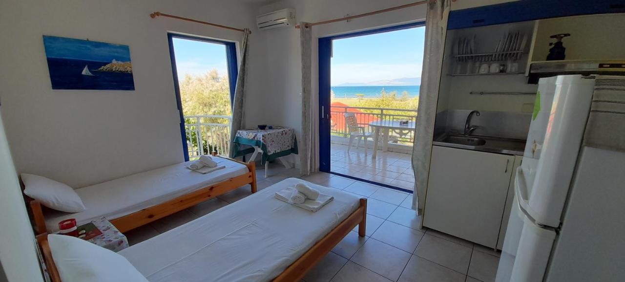 Lakkopetra Beach Apartments Lakopetra Екстер'єр фото